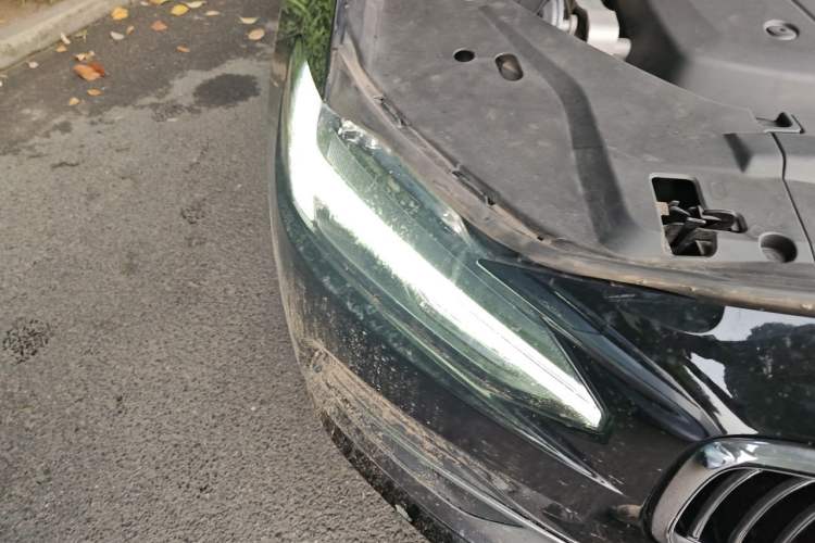 Used Volvo S90 2018 T4 Zhiyuan Edition Right Front Headlight