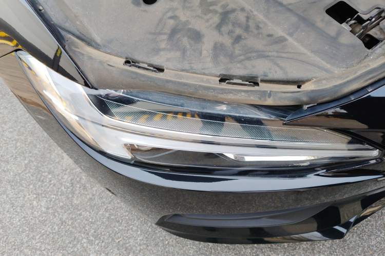 Used Volvo S90 2018 T4 Zhiyuan Edition Right Front Headlight