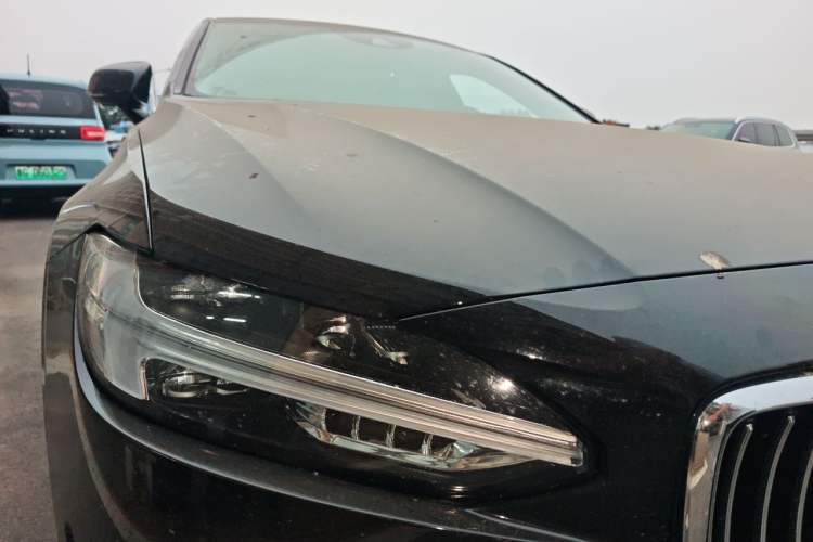 Used Volvo S90 2018 T4 Zhiyuan Edition Right Front Headlight