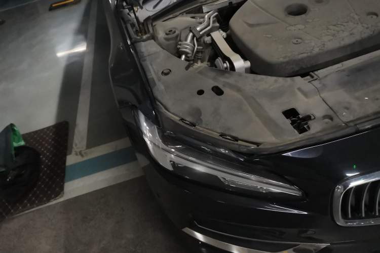 Used Volvo S90 2018 T4 Zhiyuan Edition Right Front Headlight