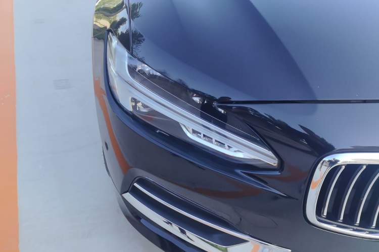Used Volvo S90 2018 T5 Zhiyuan Edition Right Front Headlight
