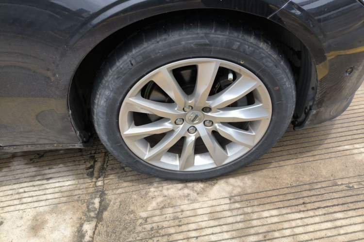 Used Volvo S90 2018 T5 Zhiyuan Edition Right Front Wheel Hub