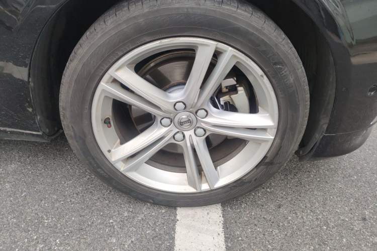 Used Volvo S90 2018 T5 Zhiya Edition Right Front Wheel Hub