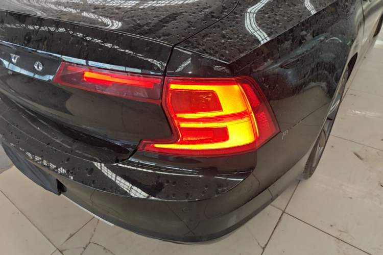 Used Volvo S90 2018 T4 Zhiyuan Edition Right Rear Taillight