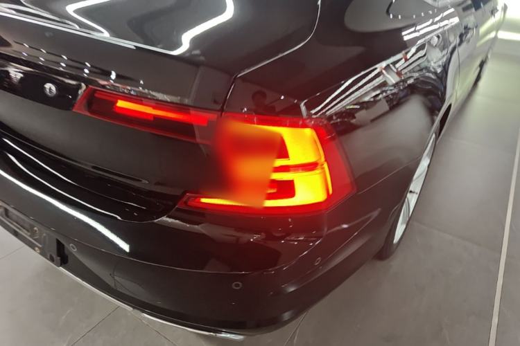 Used Volvo S90 2018 T4 Zhiyuan Edition Right Rear Taillight