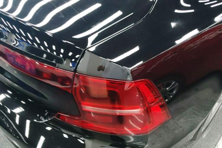 Used Volvo S90 2018 T4 Zhiyuan Edition Right Rear Taillight