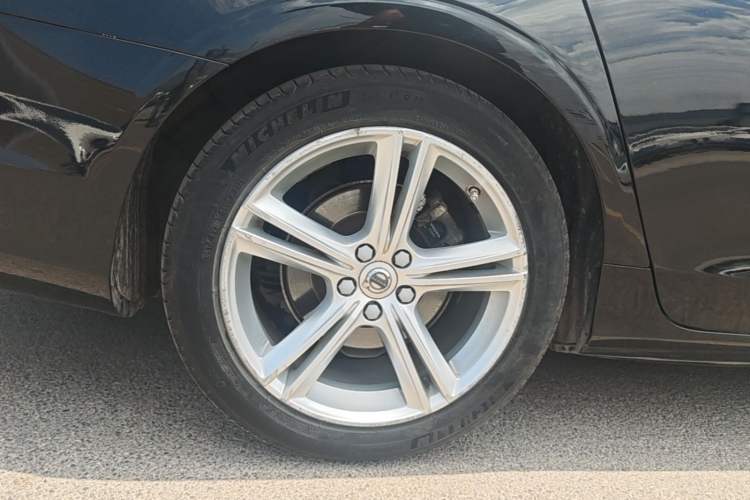 Used Volvo S90 2018 T4 Zhiyuan Edition Right Rear Wheel Hub