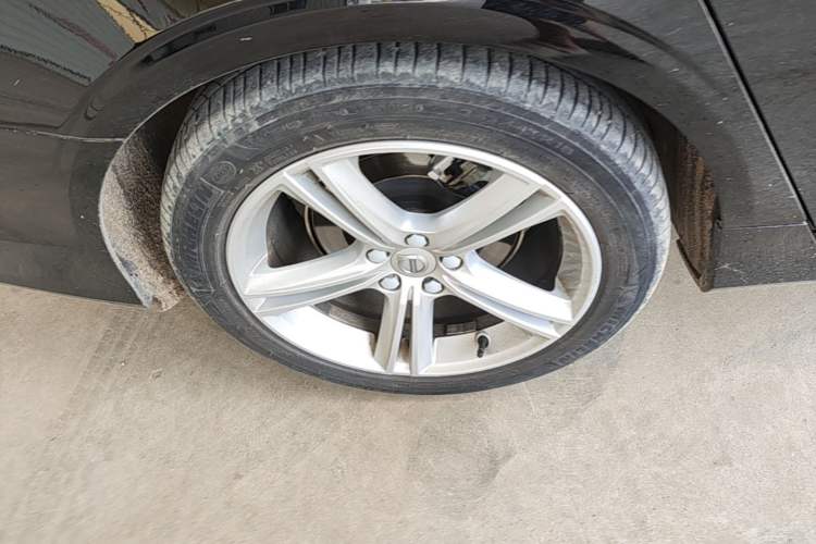 Used Volvo S90 2018 T4 Zhiyuan Edition Right Rear Wheel Hub