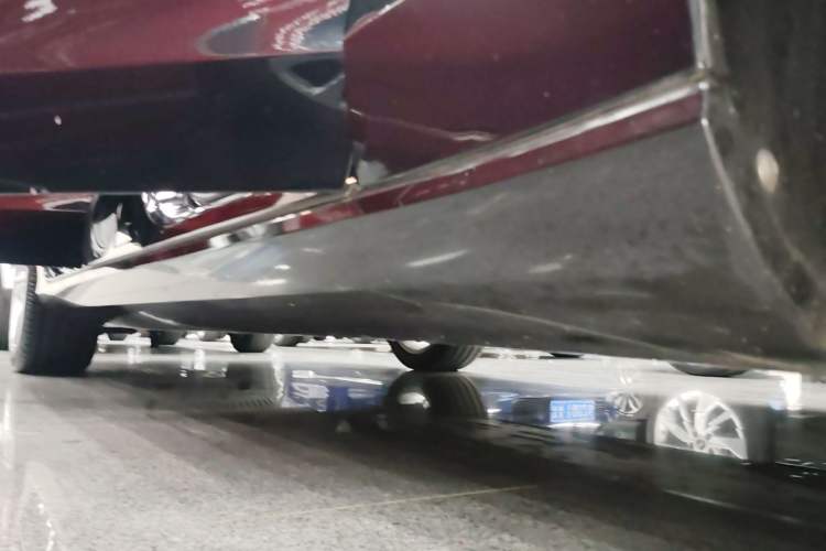 Used Volvo S90 2018 T4 Zhiyuan Edition Right Side Sill