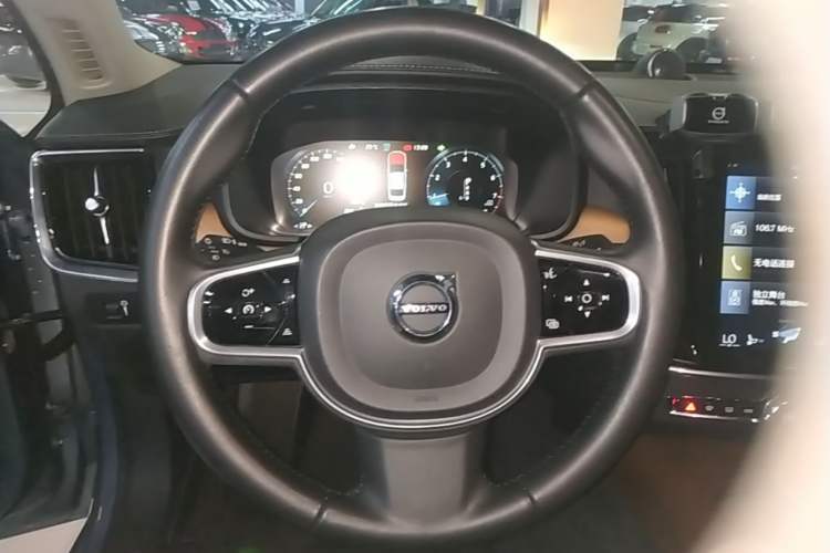 Used Volvo S90 2018 T5 Prestige Edition Steering Wheel