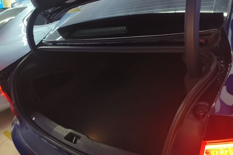 Used Volvo S90 2018 T5 Prestige Edition Trunk