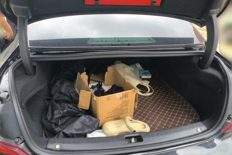 Used Volvo S90 2018 T5 Zhiyuan Edition Trunk