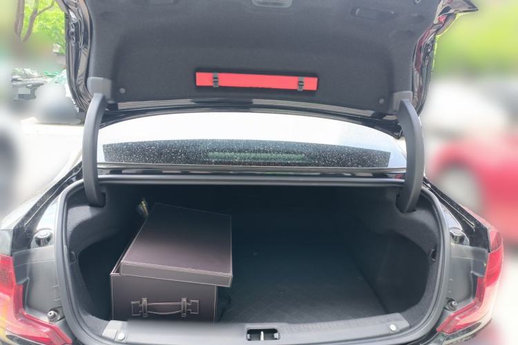 Used Volvo S90 2018 T4 Zhiyi Edition Trunk