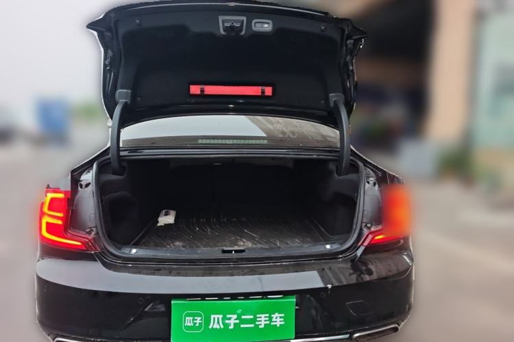 Used Volvo S90 2018 T4 Zhiyuan Edition Trunk