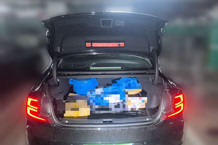 Used Volvo S90 2018 T4 Zhiyuan Edition Trunk
