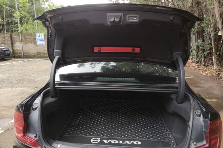 Used Volvo S90 2018 T5 Zhiya Edition Trunk