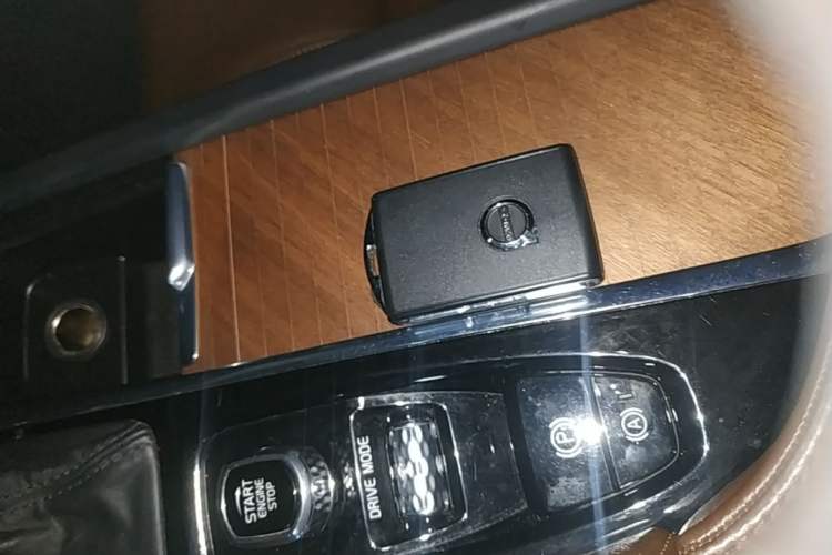 Used Volvo S90 2018 T5 Prestige Edition Vehicle Key