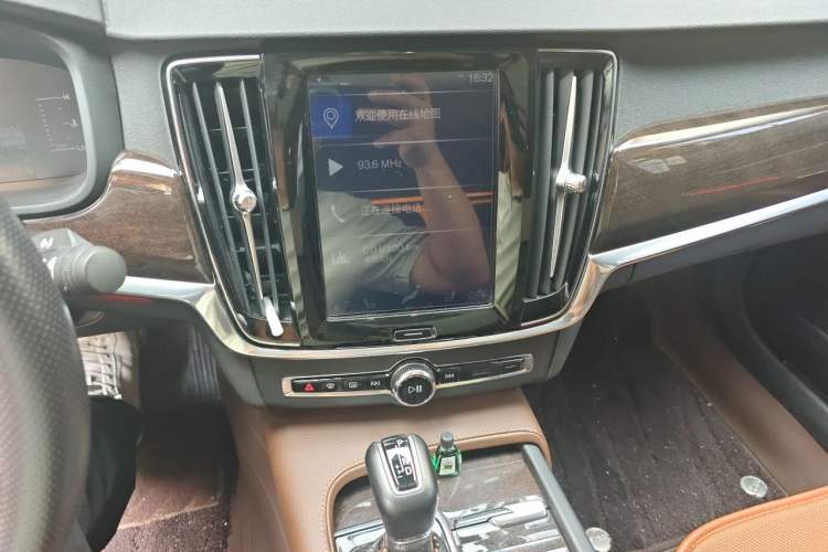 Used Volvo S90 2018 T4 Zhiyuan Edition Audio And AC Panel