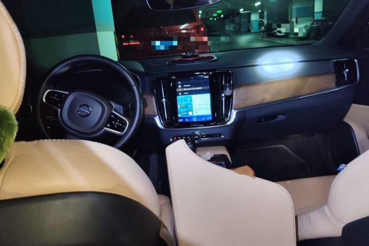 Used Volvo S90 2018 T5 Zhiya Edition Center Console