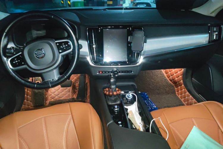 Used Volvo S90 2018 T4 Zhiyi Edition Center Console