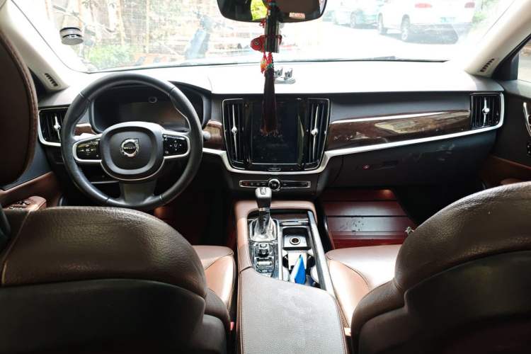Used Volvo S90 2018 T4 Zhiyuan Edition Center Console