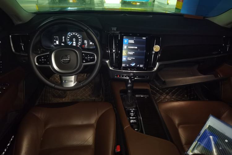Used Volvo S90 2018 T4 Zhiyuan Edition Center Console