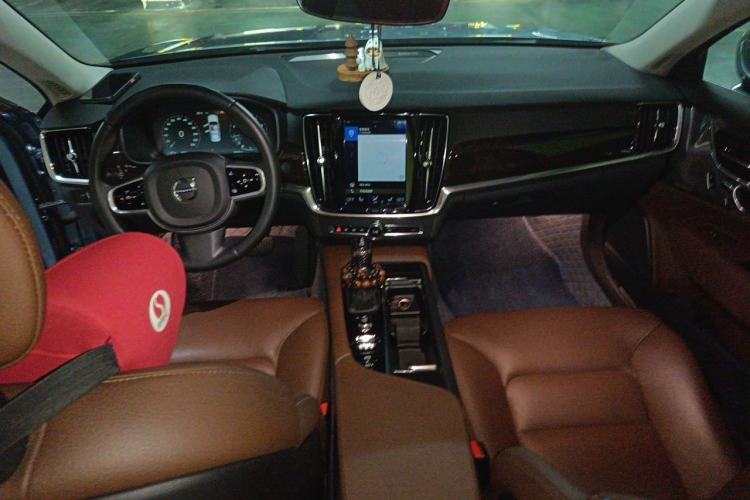 Used Volvo S90 2018 T4 Zhiyuan Edition Center Console