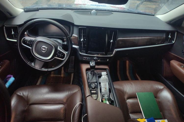 Used Volvo S90 2018 T4 Zhiyuan Edition Center Console