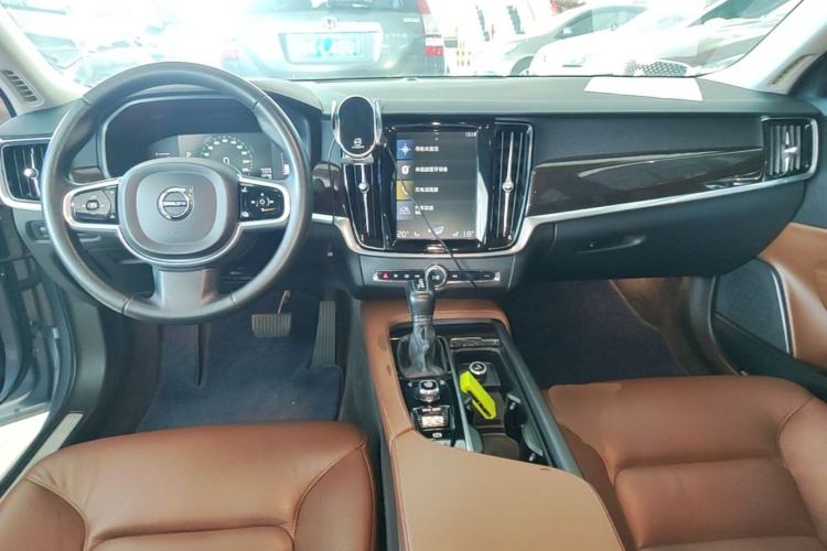 Used Volvo S90 2018 T4 Zhiyuan Edition Center Console
