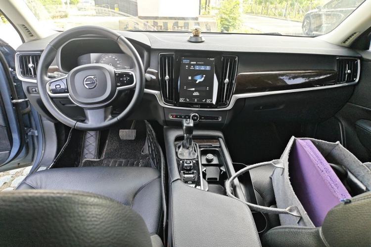 Used Volvo S90 2018 T5 Zhiyuan Edition Center Console