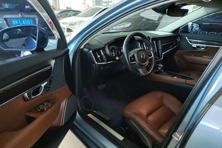 Used Volvo S90 2018 T4 Zhiyuan Edition Driver Seat