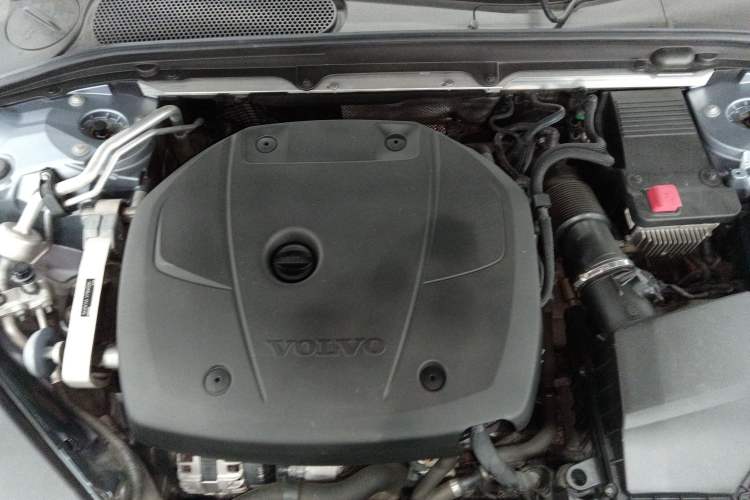 Used Volvo S90 2018 T4 Zhiyuan Edition Engine Bay