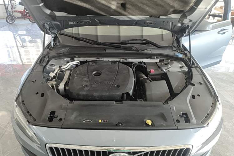 Used Volvo S90 2018 T5 Zhiyuan Edition Engine Bay