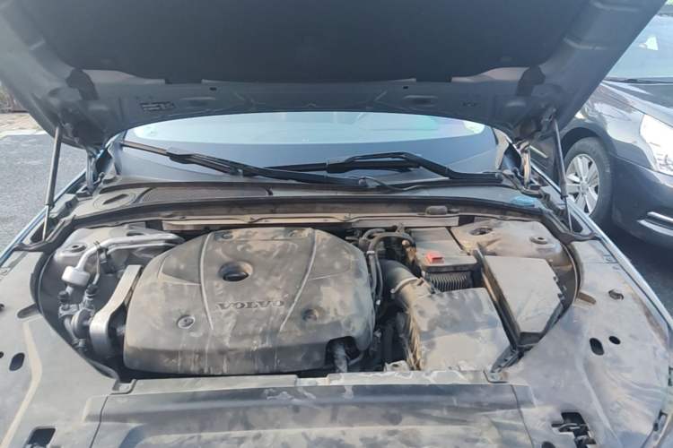 Used Volvo S90 2018 T4 Zhiyuan Edition Engine Bay