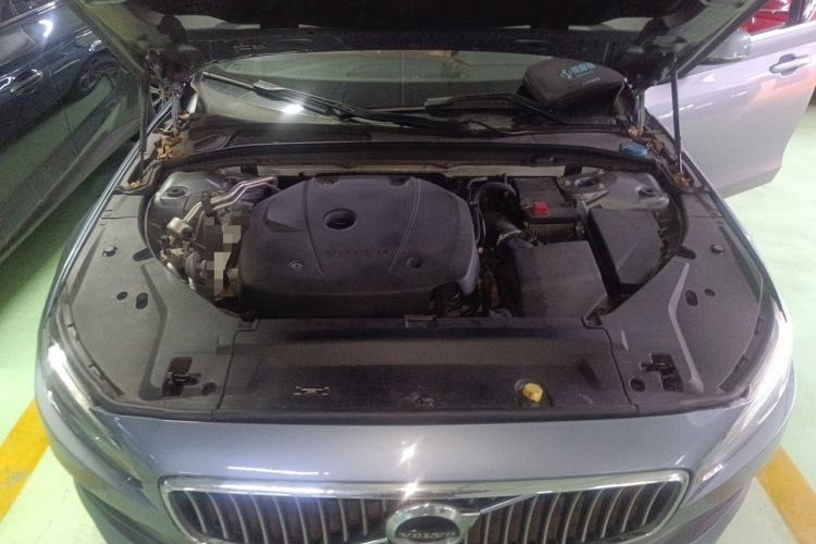 Used Volvo S90 2018 T4 Zhiyuan Edition Engine Bay