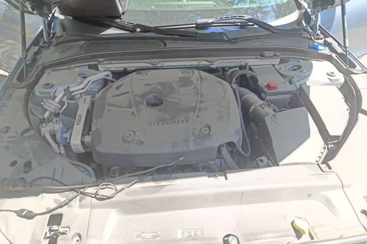 Used Volvo S90 2018 T5 Prestige Edition Engine Bay