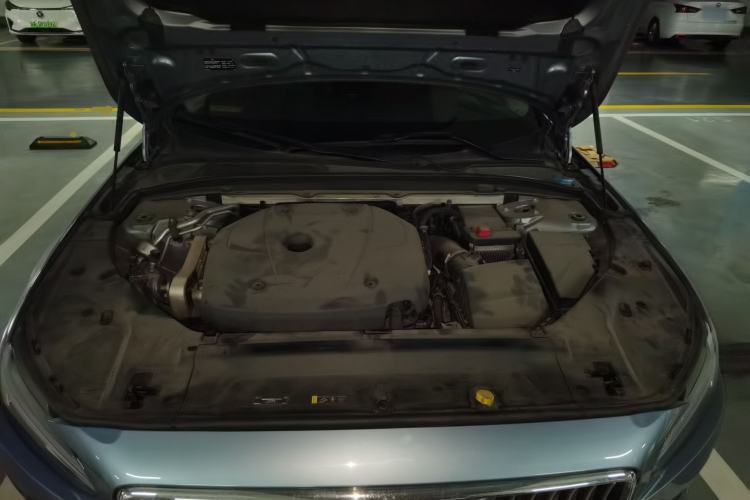 Used Volvo S90 2018 T4 Zhiyuan Edition Engine Bay