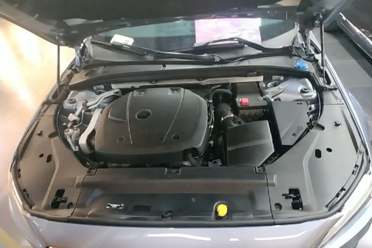 Used Volvo S90 2018 T4 Zhiyuan Edition Engine Bay
