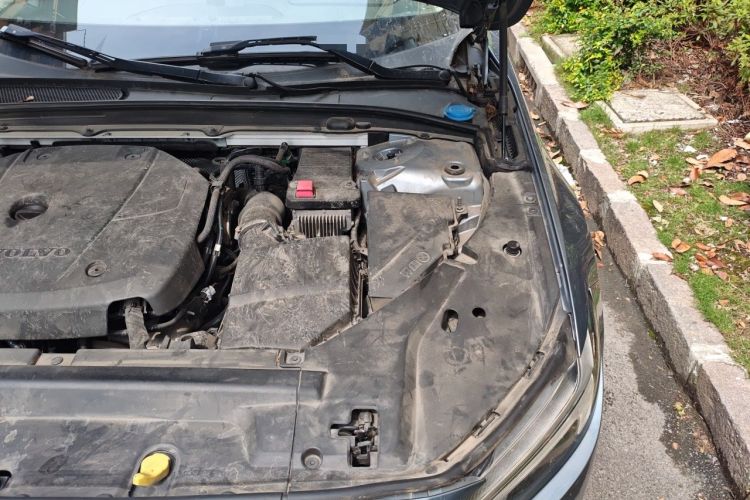 Used Volvo S90 2018 T4 Zhiyuan Edition Engine Bay Left