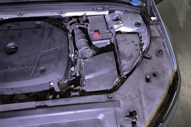 Used Volvo S90 2018 T4 Zhiyuan Edition Engine Bay Left