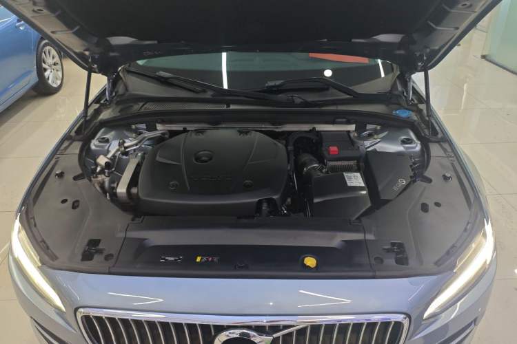 Used Volvo S90 2018 T4 Zhiyuan Edition Engine Bay