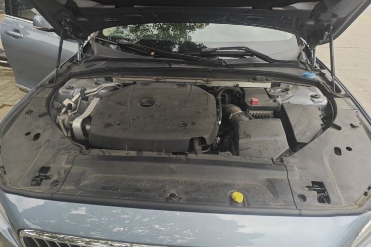 Used Volvo S90 2018 T5 Zhiya Edition Engine Bay