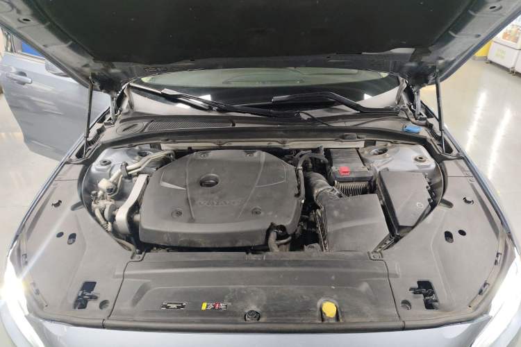 Used Volvo S90 2018 T4 Zhiyuan Edition Engine Bay