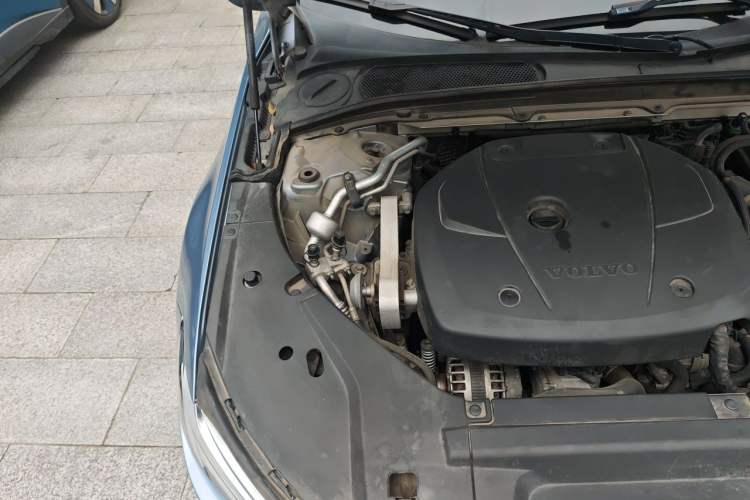 Used Volvo S90 2018 T4 Zhiyuan Edition Engine Bay Right
