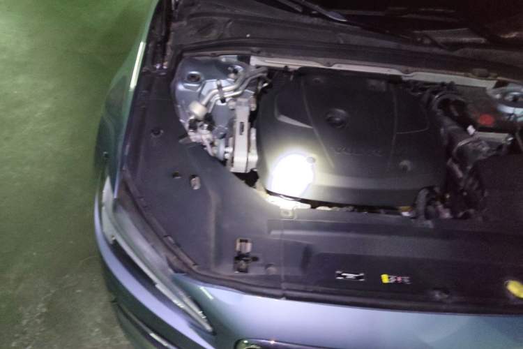 Used Volvo S90 2018 T5 Zhiya Edition Engine Bay Right