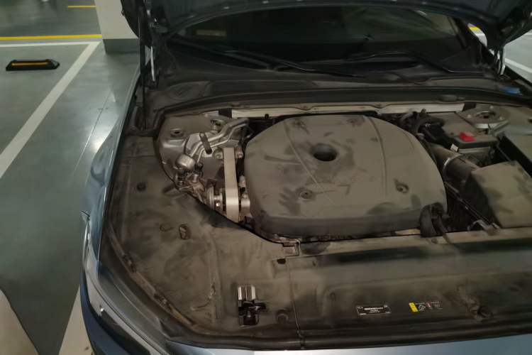 Used Volvo S90 2018 T4 Zhiyuan Edition Engine Bay Right