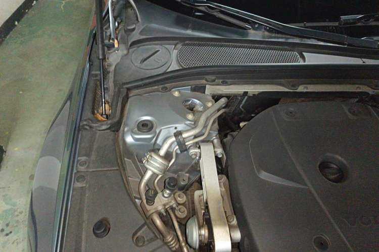 Used Volvo S90 2018 T4 Zhiyuan Edition Engine Bay Right