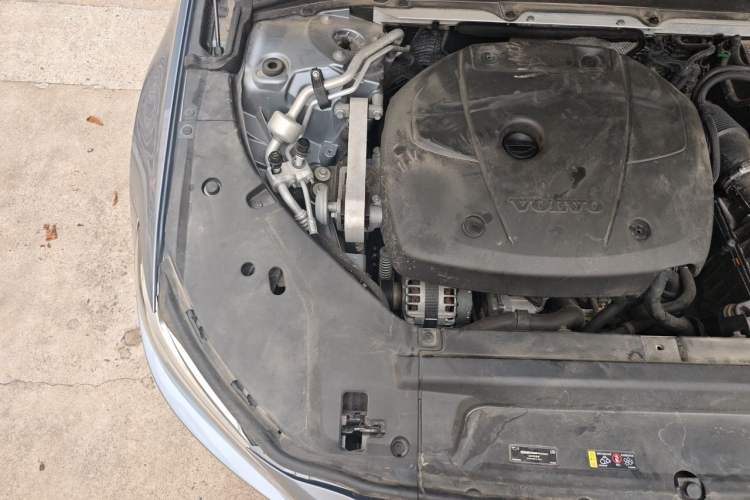 Used Volvo S90 2018 T4 Zhiyuan Edition Engine Bay Right
