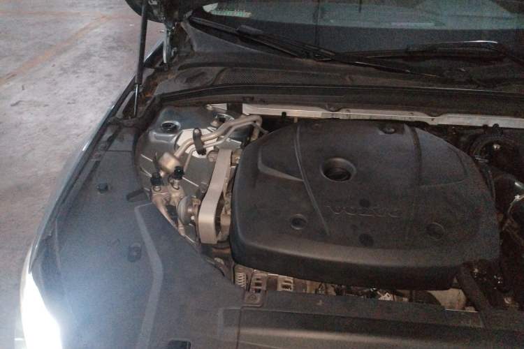 Used Volvo S90 2018 T4 Zhiyuan Edition Engine Bay Right