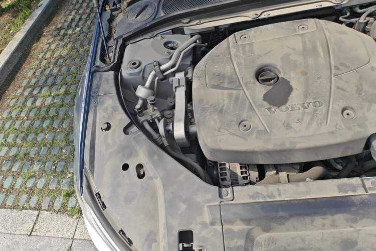 Used Volvo S90 2018 T5 Zhiyuan Edition Engine Bay Right